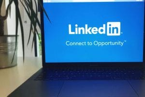 Cómo conseguir clientes en LinkedIn: guía definitiva 2026